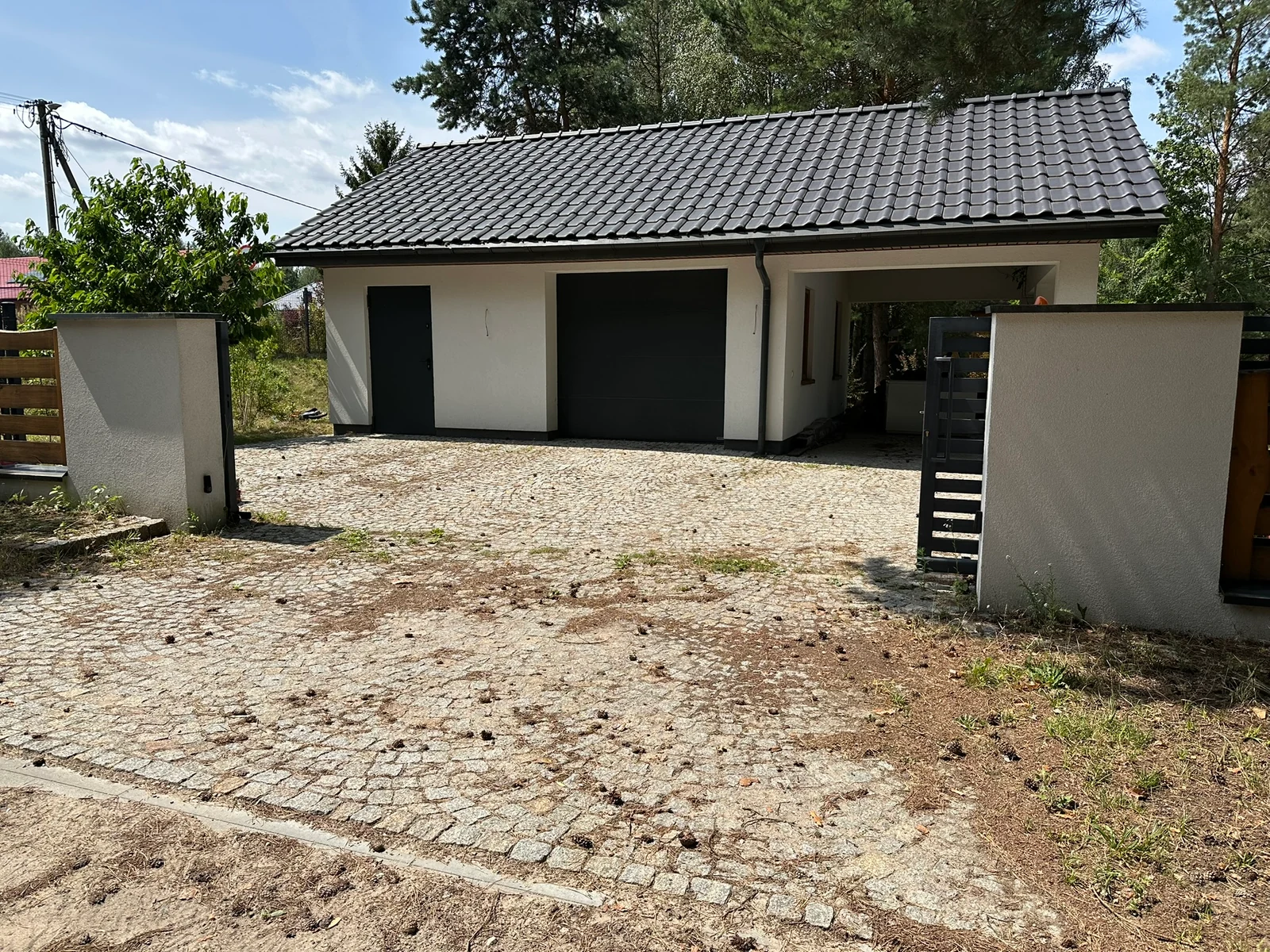 Wjazd do garażu, przed